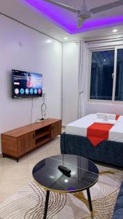 pinkys studio bamburi - Mombasa - 9