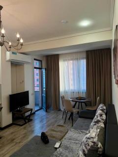 Comfortable 3 Bedroom Apartment - 1
