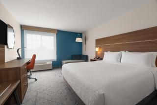 Holiday Inn Express & Suites Harrison by IHG - 9
