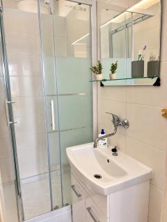 StayU Apartment - 1