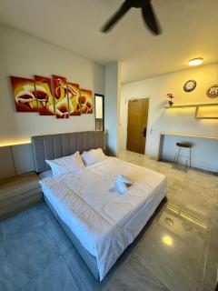 Santai Straits Imperio Residence Studio with Wifi and Seaview - 0