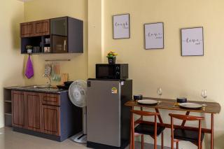 Waikiki Apartments - Studio Apartment - 2