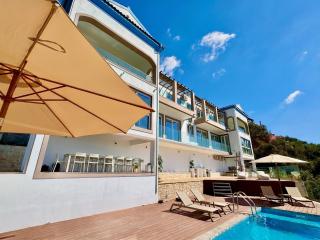 Elysian Hill Villa with private pool by DadoVillas - 9