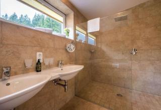 Alpenchalet Bichlberen Alpine Retreat in a Dream Location - 9