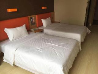 7 Days Premium·Guanyun Nanjing West Road Hesheng Plaza - 5