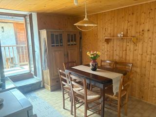 Charming 1-Bedroom Chalet apartment in Bagnes - 2