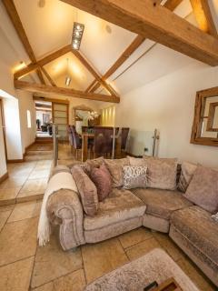 The Lion's Den Barn Countryside Retreat Sleeps 12 with Hot tub - 7