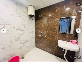 Hotel Tulsi & Restaurant by AR Hotels - 3