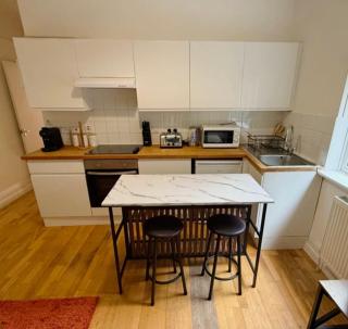 Newton - Bright 1-Bed nr Station & Addenbrooke's - 4