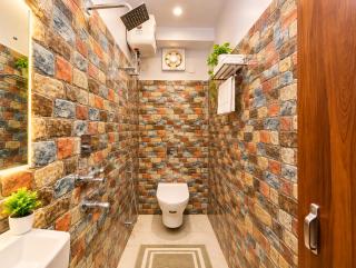 Hotel Rajarajeshwar Homestay - 1