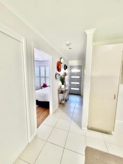 Caloundra Hideaway Family Villas - 8