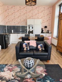 Feel-Fine Guesthouse - 9