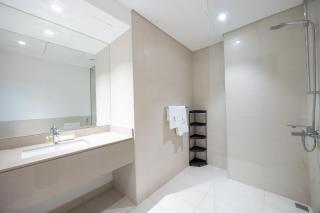Bloomfields 1BR in Water's Edge 2 - Yas Island - 3