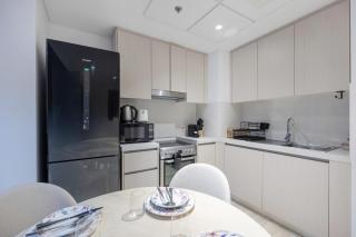 Bloomfields 1BR in Water's Edge 2 - Yas Island - 2