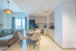 Bloomfields 1BR in Water's Edge 2 - Yas Island - 1