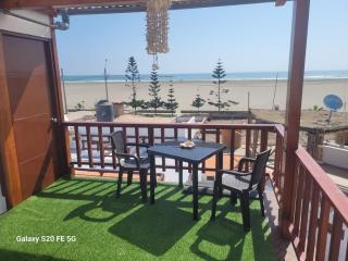 Bella Casa de Playa en Los Lobos Beach - 9