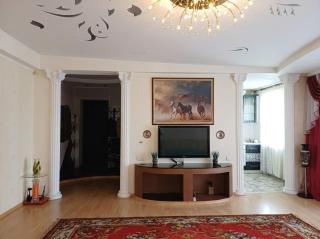 Spacious Apartment near Sarzhyn Yar, Botanic Garden - 8