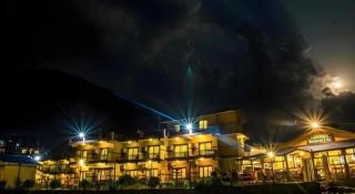 Hotel Lakefront - 3