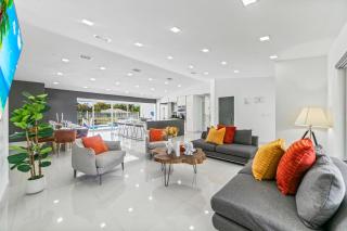 Miami Luxury Escape - Heated Pool Jacuzzi & BBQ - 9