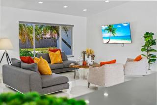 Miami Luxury Escape - Heated Pool Jacuzzi & BBQ - 1