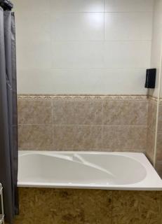 Cozy Triple Room in a Guesthouse, Free Laundry, WiFi - 1