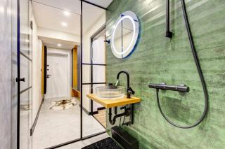 Stylish Urban Studio Private Backyard Fast WiFi - 8