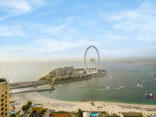 Luxurious 2BHK Sea & Dubai Eye View - Dubai - 9