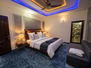 Stylish Homestay with Private Parking - 0