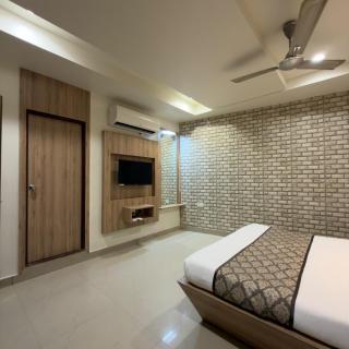 Hotel Mahadev Villa Elite - 2