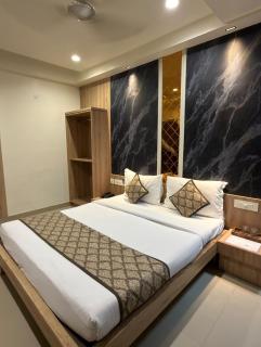 Hotel Mahadev Villa Elite - 9
