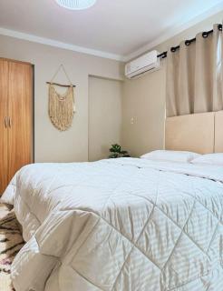 Spacious-Sunny 3BR Family Apartment, Balcony view Maadi - 5