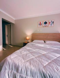 Spacious-Sunny 3BR Family Apartment, Balcony view Maadi - 4