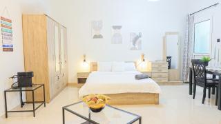 The Oak Studio with Balcony & Sea View Pool & Gym - 7