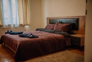 05AirBnb - 9