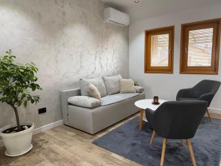 Q Apartment 1 - 9
