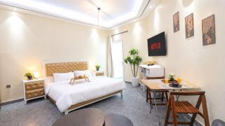 Modern Studio with SeaView Pool & Gym - 0