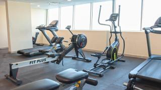 Modern Studio with SeaView Pool & Gym - 9