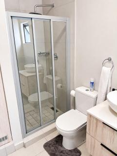 Spacious 2 Bedroom Apartment in Midrand, Waterfall City - Business and Family friendly - 1