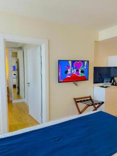 Batumi Orbi City Sea View Rooms - Batumi - 7