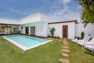 Villa Jannu by DreamAwayBali - 2