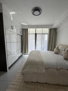 Comfort Suite Westlands Balcony, View & Gym - 9