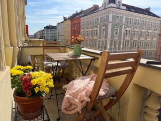 Sweet Haven in Prague City Center with Balcony - 7