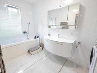 Lakeside Diamond Apartment - Krumpendorf - 1
