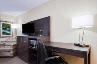 Holiday Inn Express Hotel & Suites Uptown Fredericton by IHG - 9