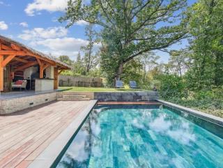Stylish Villa with Stunning Lake Views - 6
