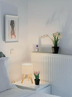 Stylish One-Bedroom with Spacious Balcony - 7