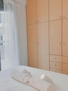 Stylish One-Bedroom with Spacious Balcony - 3