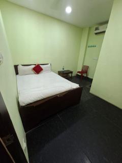 Hotel OMM SAI RAM, Near Railway Station - 1
