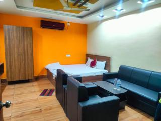 Hotel OMM SAI RAM, Near Railway Station - 5