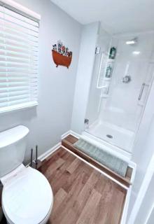 Spacious 5BD 2BA Home Close To Oakbrook - 7